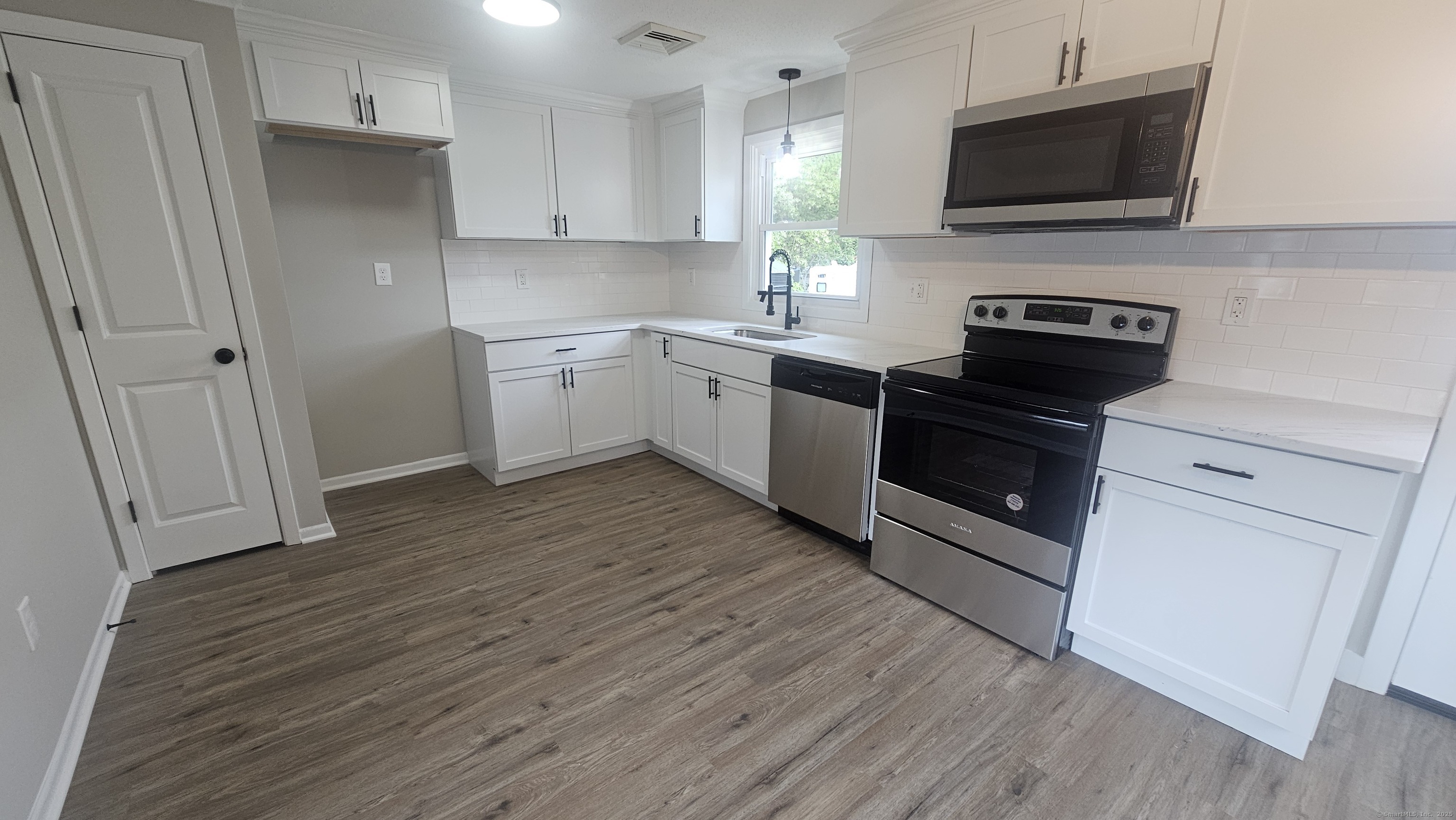 3 Norwood Avenue, New London, Connecticut image 7