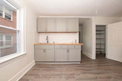 Tiny photo for 178 Roosevelt Street #3-E, Hartford, CT 06114 (MLS # 24146902)