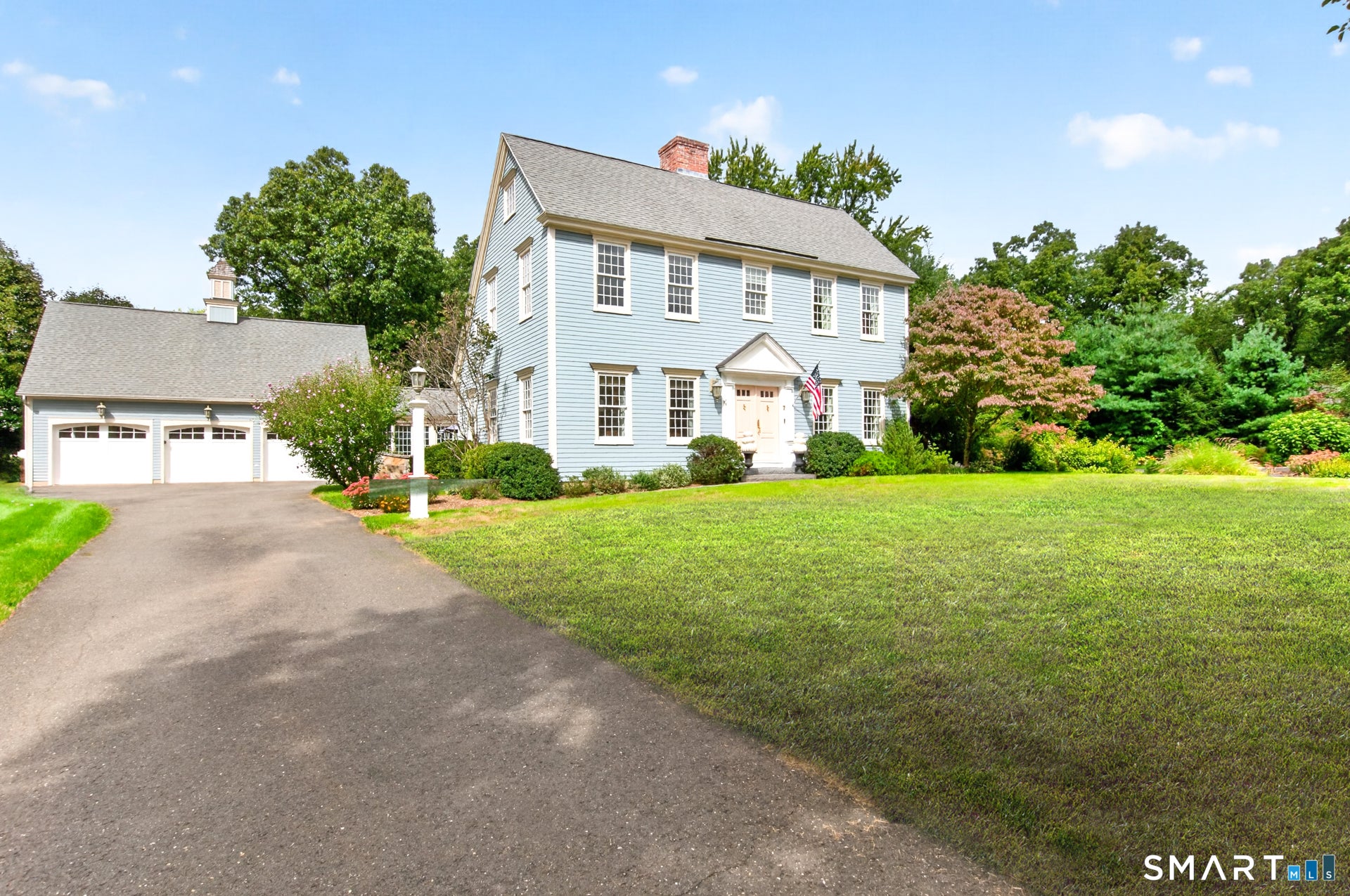 7 Avery Way