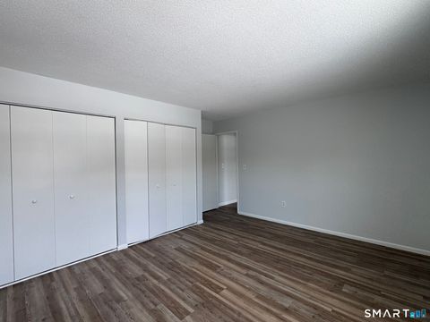 Tiny photo for 75 Balance Rock Road #APT 20, Seymour, CT 06483 (MLS # 24156679)