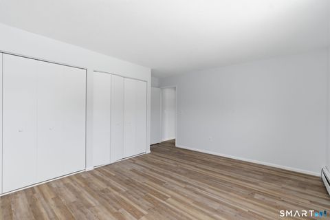 Tiny photo for 75 Balance Rock Road #APT 20, Seymour, CT 06483 (MLS # 24156679)