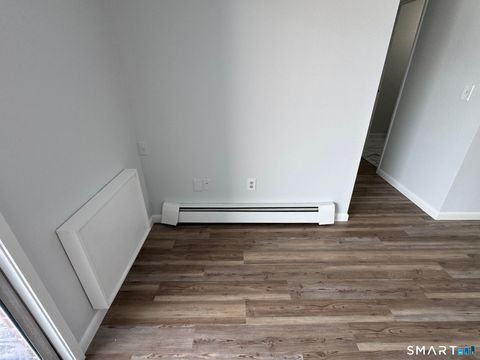 Tiny photo for 75 Balance Rock Road #APT 20, Seymour, CT 06483 (MLS # 24156679)