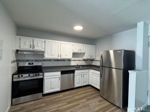 Tiny photo for 75 Balance Rock Road #APT 20, Seymour, CT 06483 (MLS # 24156679)