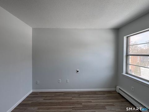 Tiny photo for 75 Balance Rock Road #APT 20, Seymour, CT 06483 (MLS # 24156679)