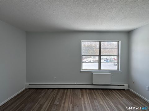 Tiny photo for 75 Balance Rock Road #APT 20, Seymour, CT 06483 (MLS # 24156679)