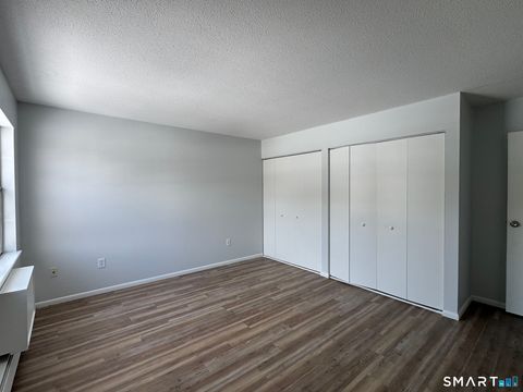 Tiny photo for 75 Balance Rock Road #APT 20, Seymour, CT 06483 (MLS # 24156679)