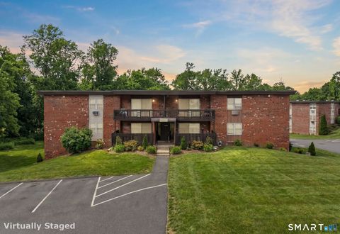 Condo For Sale - 75 Balance Rock Road #APT 20<br/> Seymour, CT 06483
