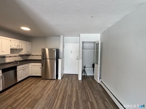 Tiny photo for 75 Balance Rock Road #APT 20, Seymour, CT 06483 (MLS # 24156679)