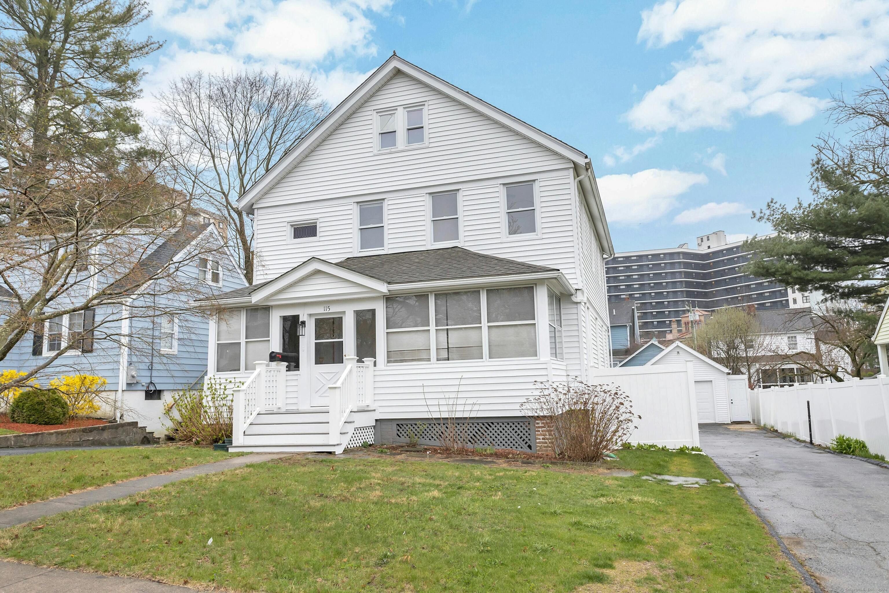 Property for Sale at 115 4th Street, Stamford, Connecticut - Bedrooms: 4 
Bathrooms: 3 
Rooms: 11  - $849,000