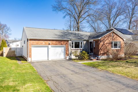 Tiny photo for 72 Mohegan Drive, West Hartford, CT 06117 (MLS # 24156978)