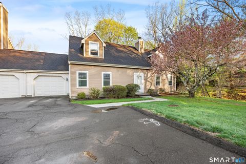 Photo of 12 Old Towne Road #12, Cheshire, CT 06410 (MLS # 24167530)