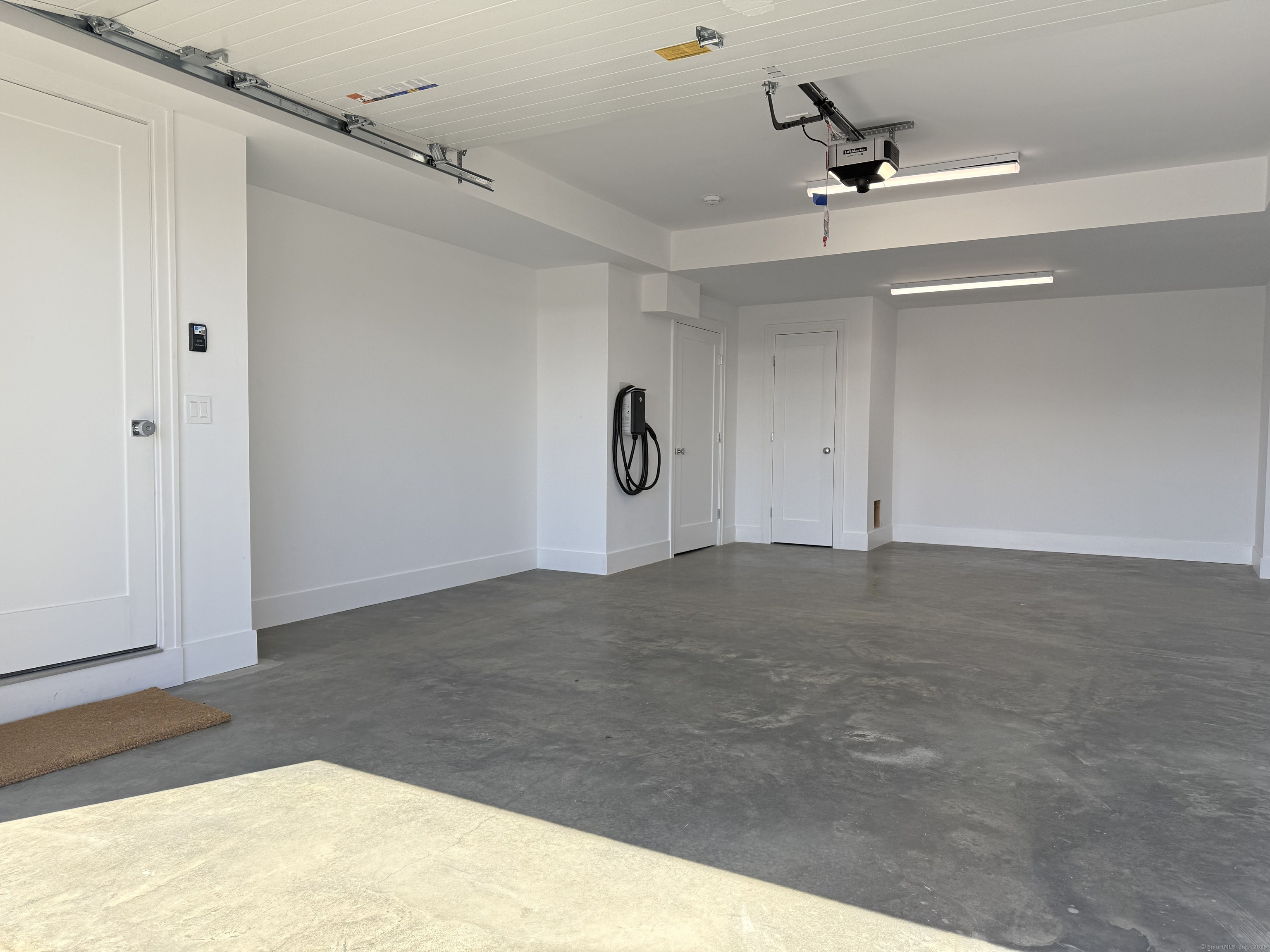 785 Post Road, Westport, Connecticut image 22
