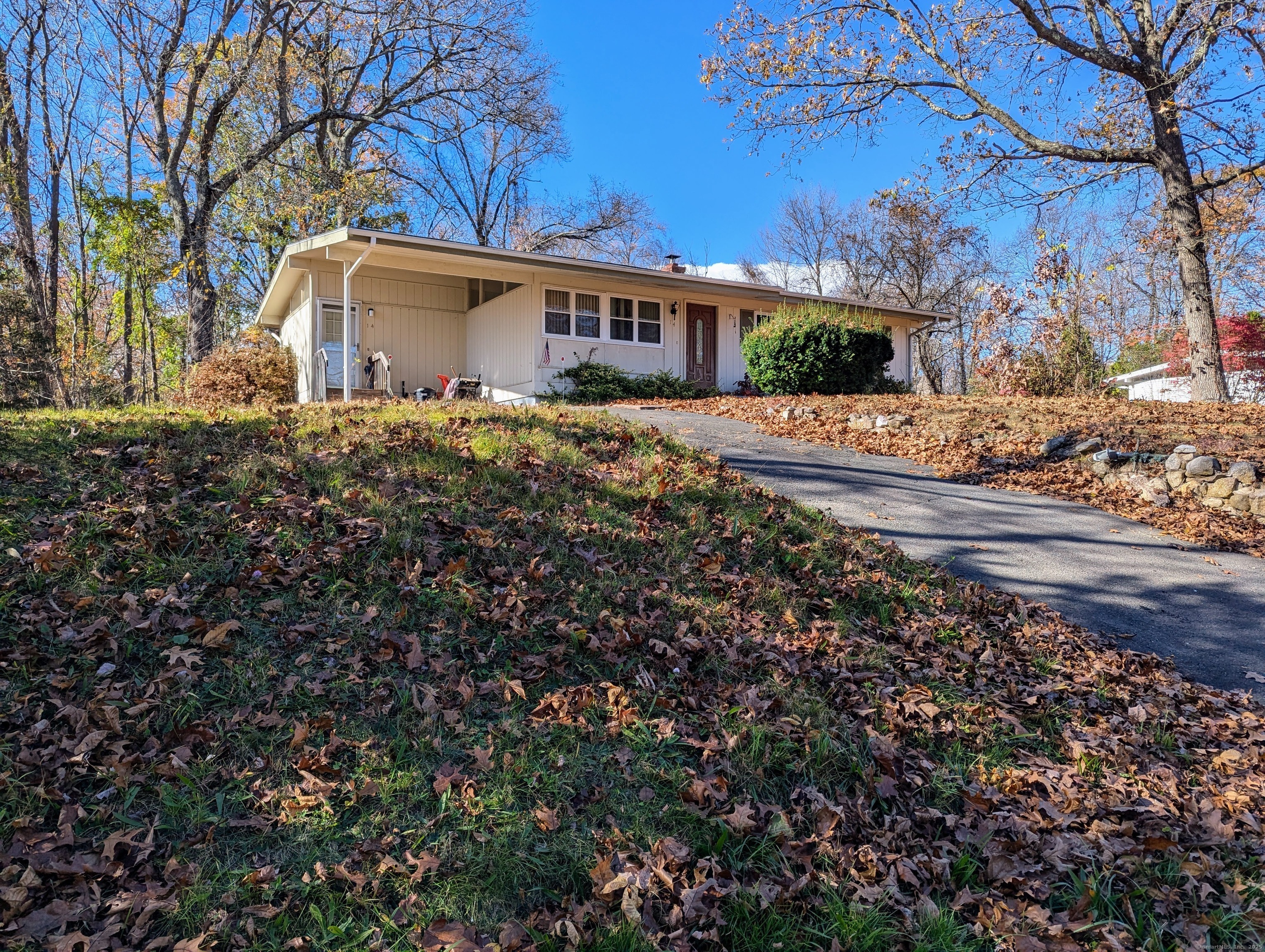 Property for Sale at Hayes Road, East Hampton, Connecticut - Bedrooms: 3 
Bathrooms: 1 
Rooms: 6  - $265,000