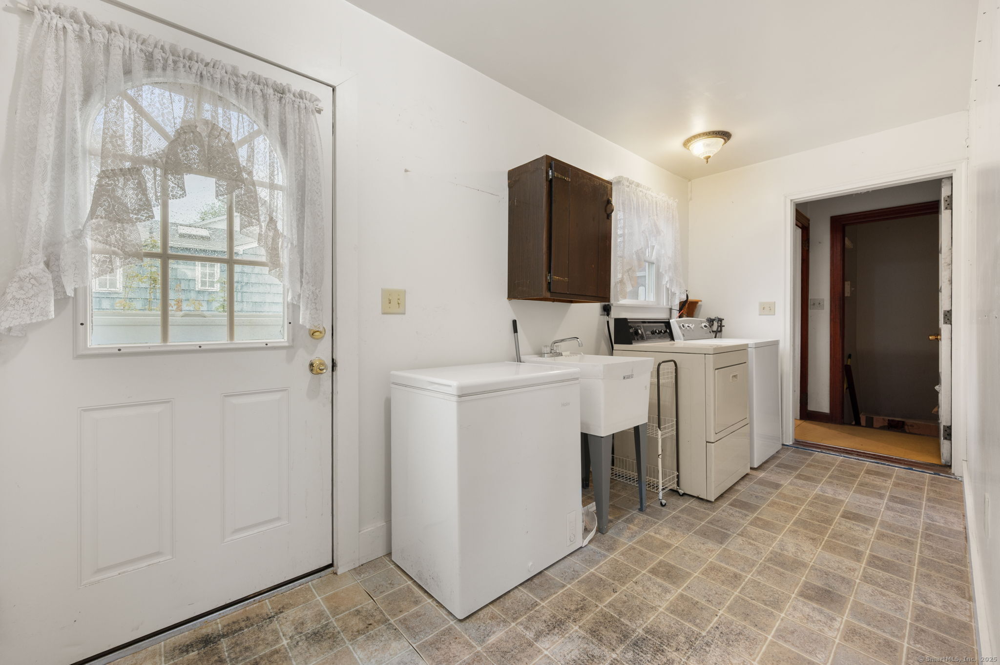 29 Longview Street, New London, Connecticut image 22