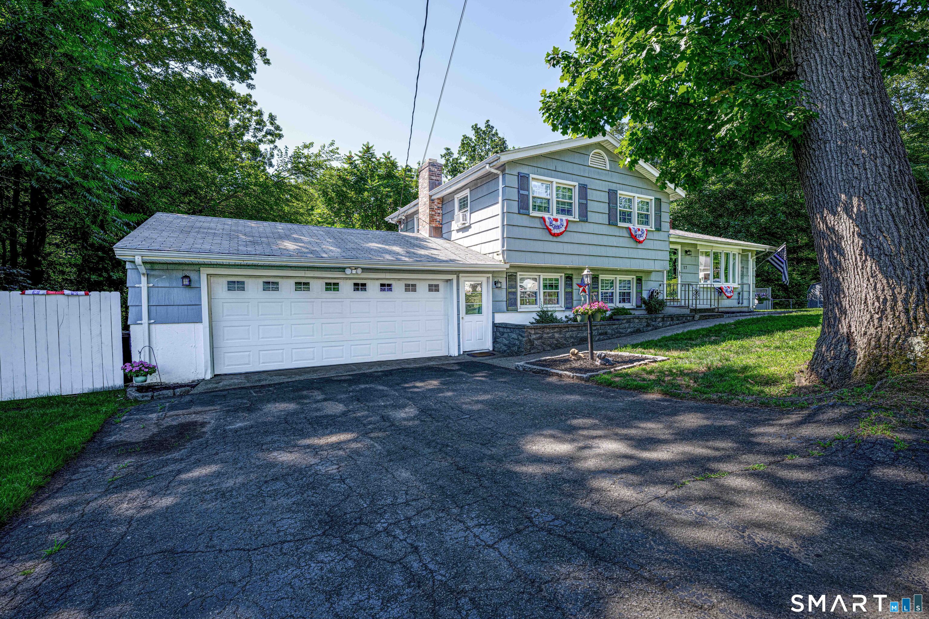 17 Julius Drive