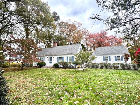 Photo of 31 Pawson Road, Branford, CT 06405 (MLS # 24137415)