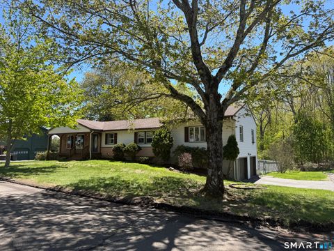 Photo of 80 Ramsey Avenue, Naugatuck, CT 06770 (MLS # 24173750)