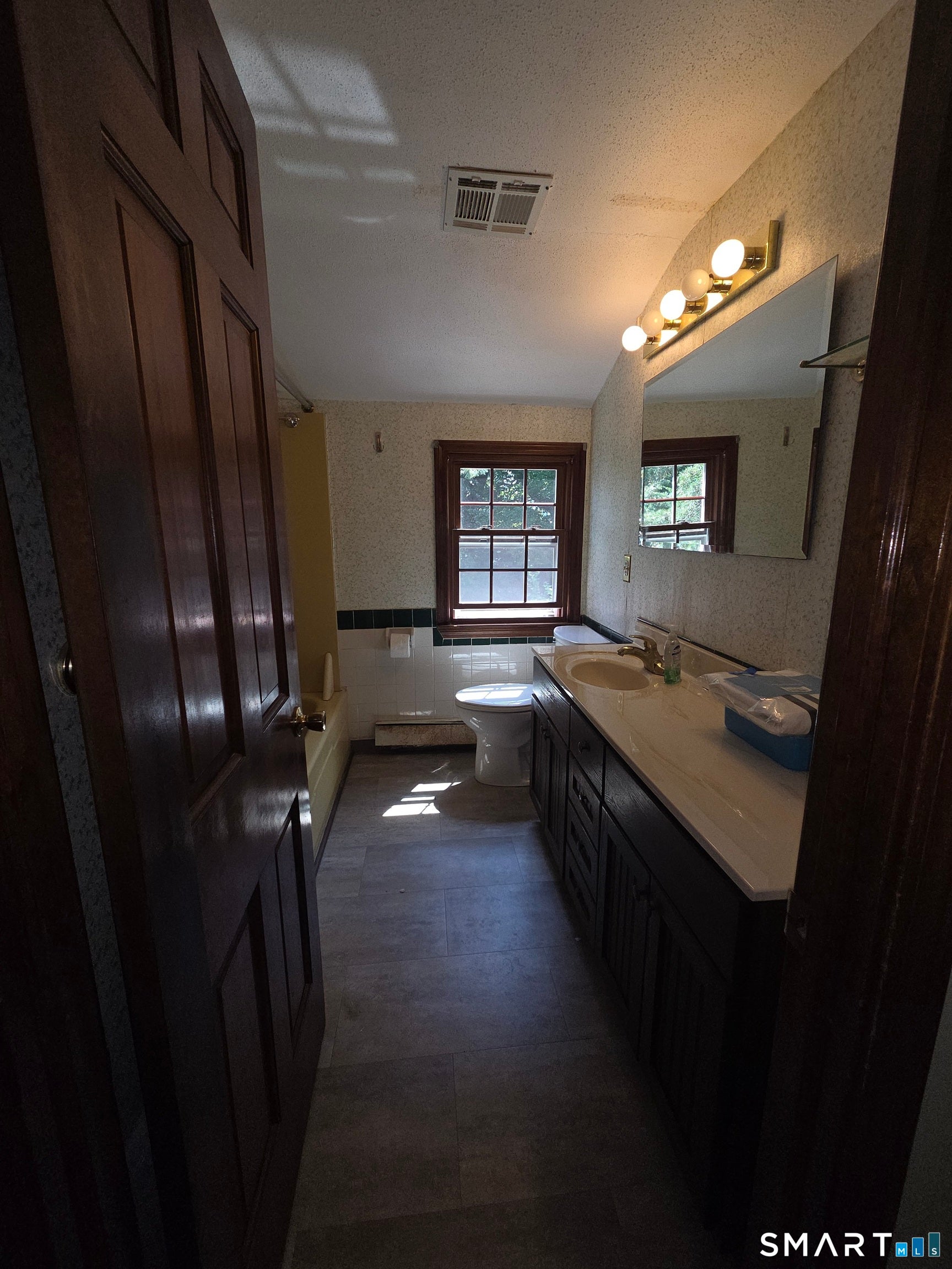 1 Deerfield Lane