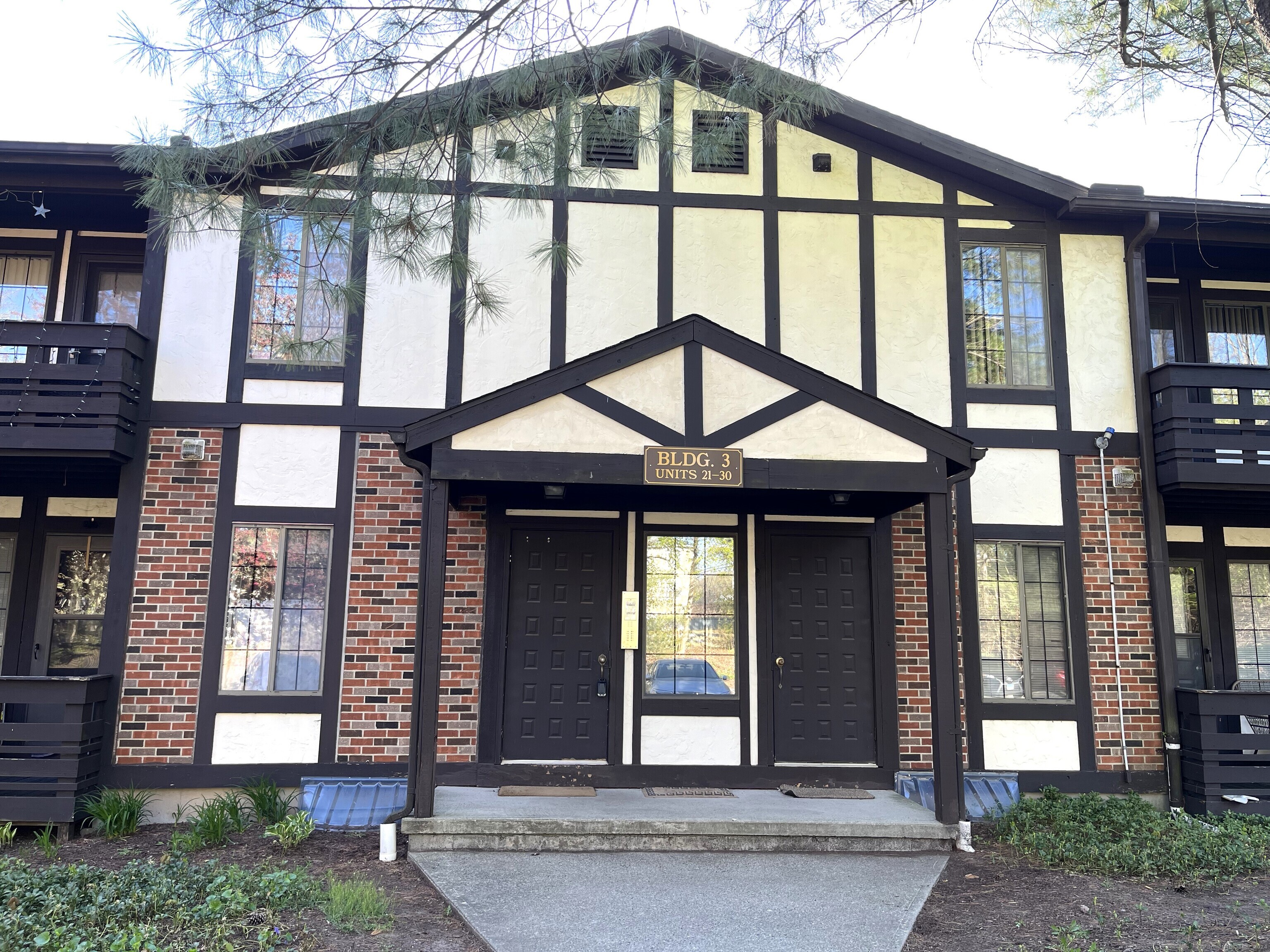 365 Mather Street 27