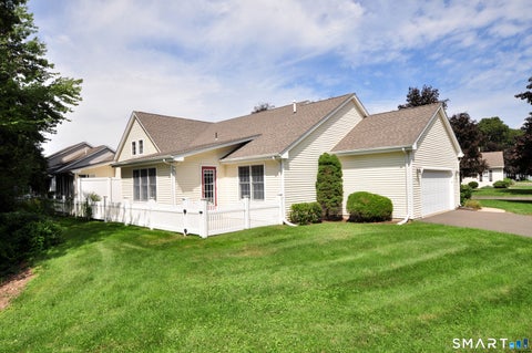 Tiny photo for 241 Kings Landing #241, Windsor, CT 06095 (MLS # 24193498)