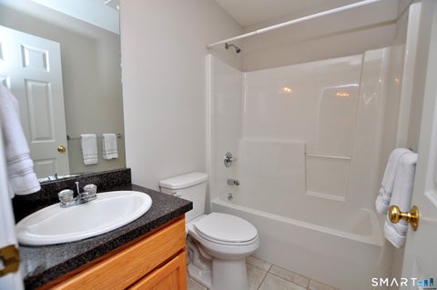 Tiny photo for 241 Kings Landing #241, Windsor, CT 06095 (MLS # 24193498)