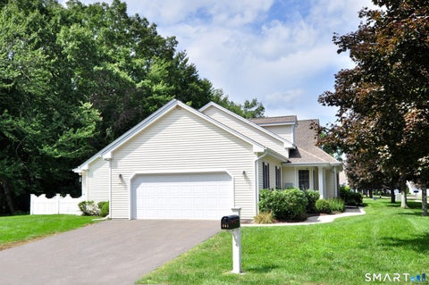 Tiny photo for 241 Kings Landing #241, Windsor, CT 06095 (MLS # 24193498)