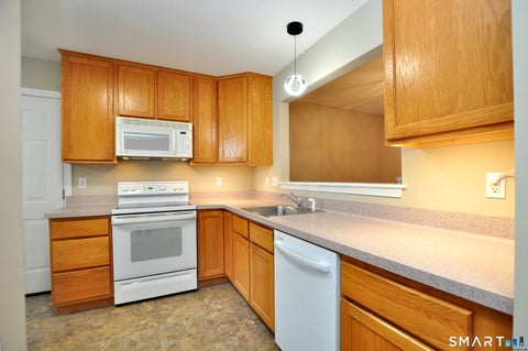 Tiny photo for 241 Kings Landing #241, Windsor, CT 06095 (MLS # 24193498)
