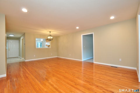 Tiny photo for 241 Kings Landing #241, Windsor, CT 06095 (MLS # 24193498)