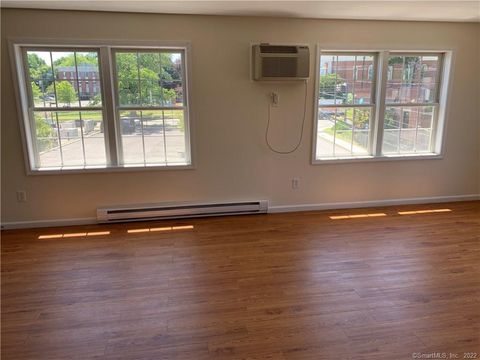 Tiny photo for 7 New Street #300, Danbury, CT 06810 (MLS # 24152903)