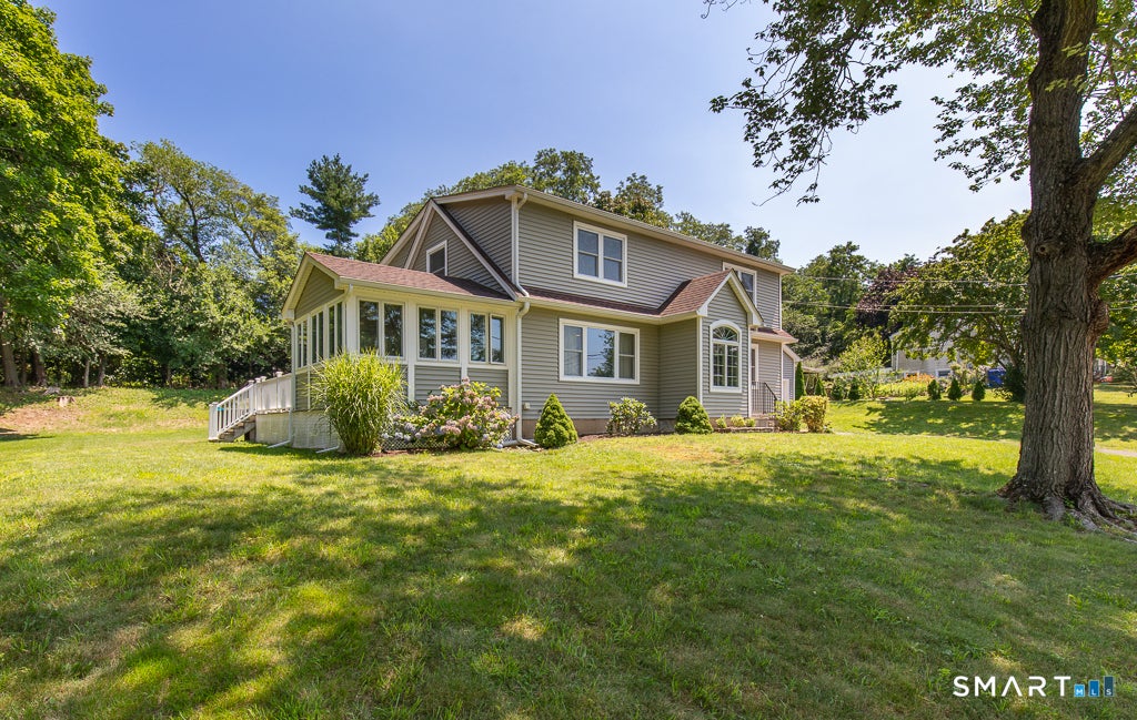 11 Ash Road