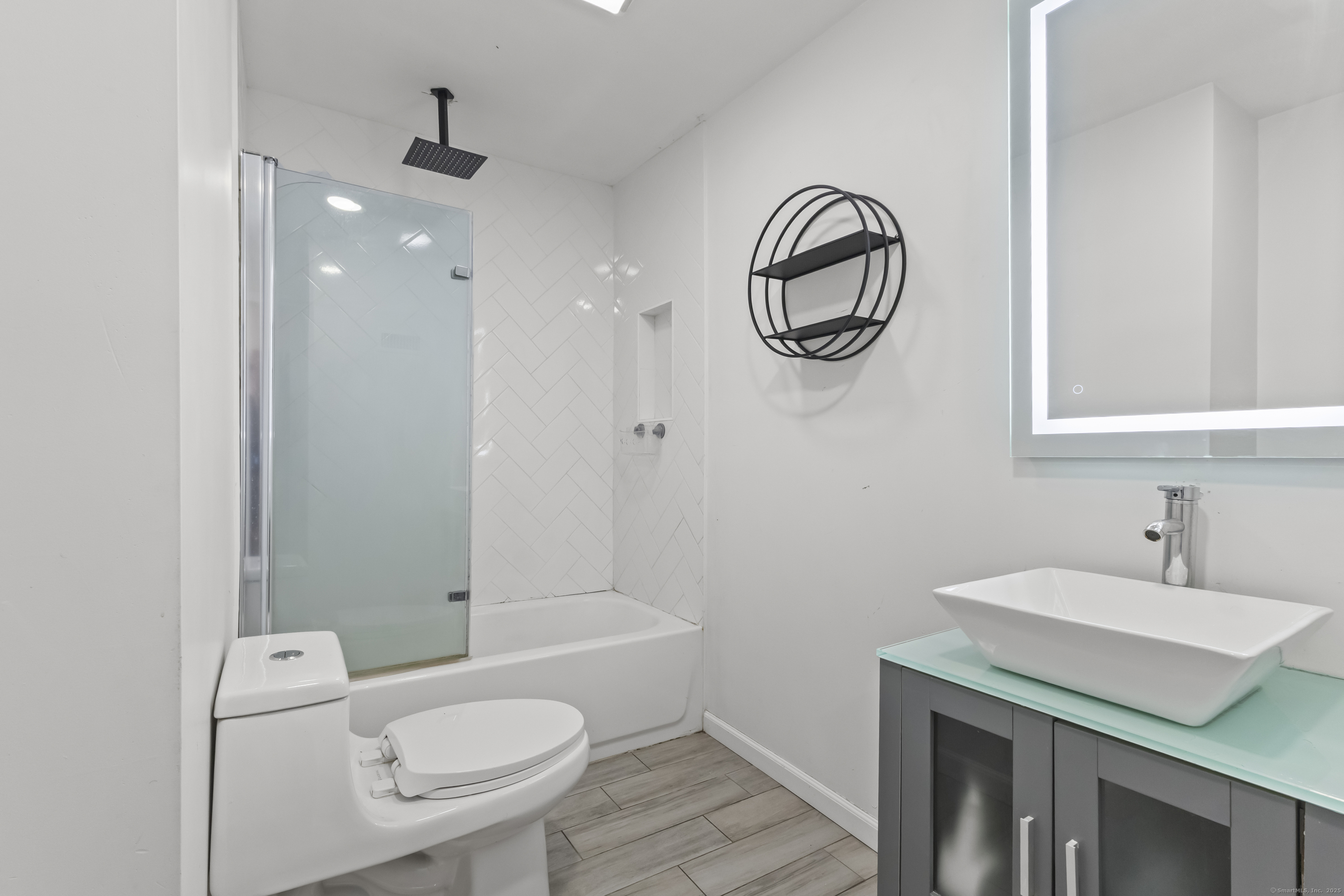 29 Bellevue Street, Waterbury, Connecticut image 2