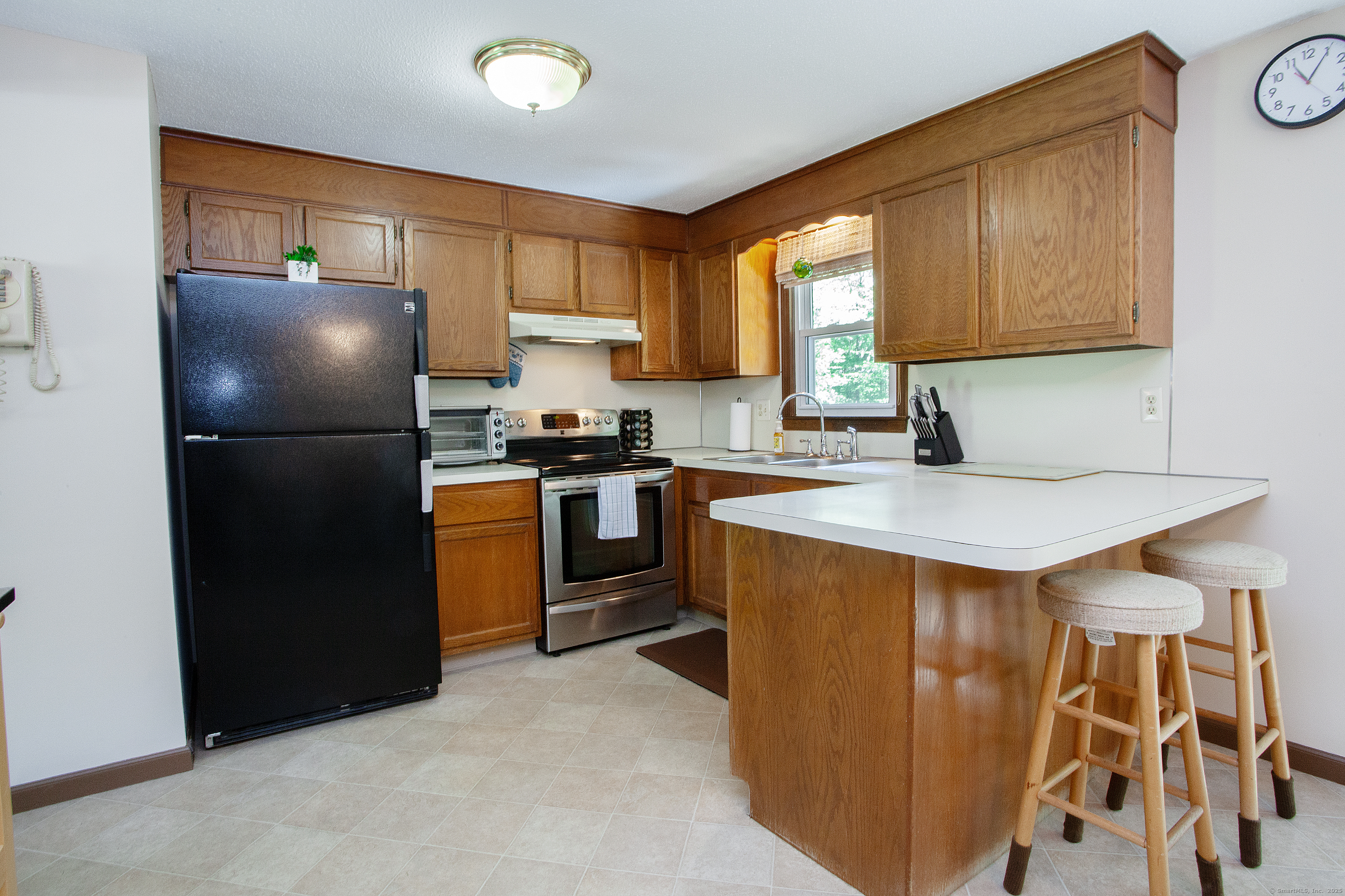 359 Ivy Drive, Farmington, Connecticut image 3