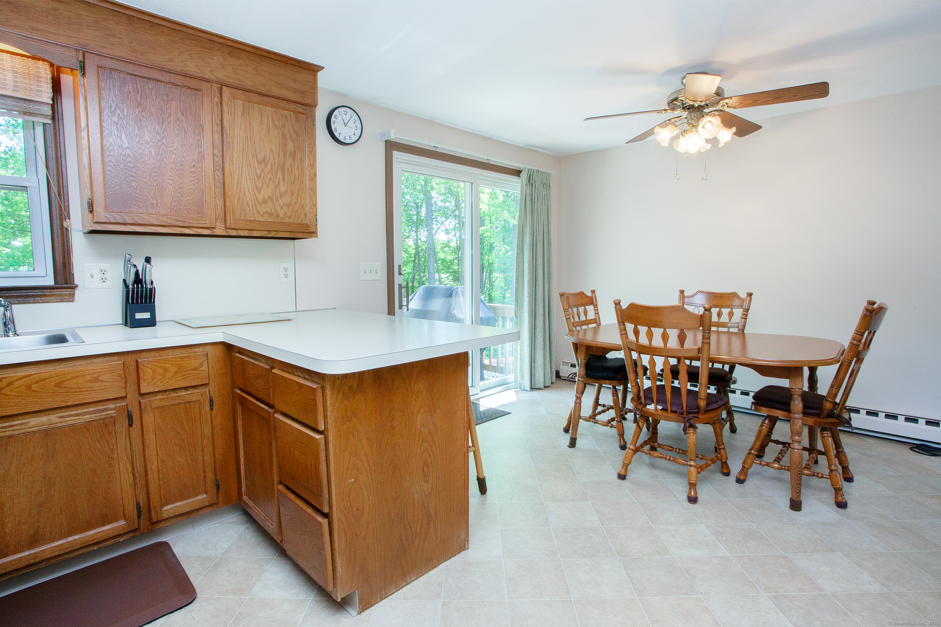 359 Ivy Drive, Farmington, Connecticut image 4
