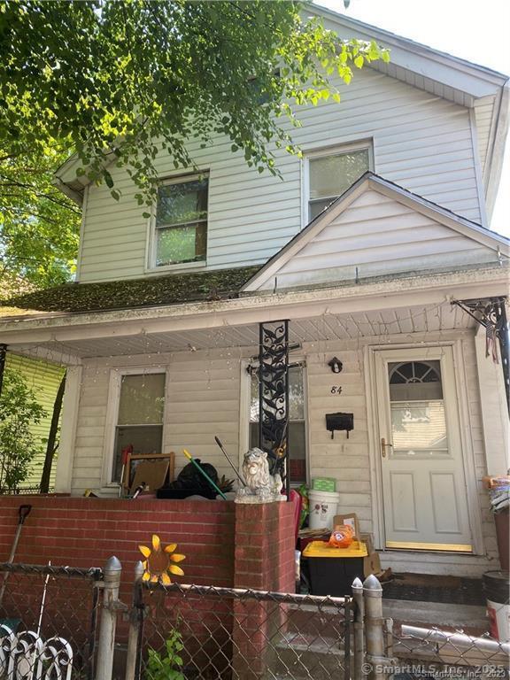 Willis Street, New Haven, Connecticut - 3 Bedrooms  
2 Bathrooms  
6 Rooms - 