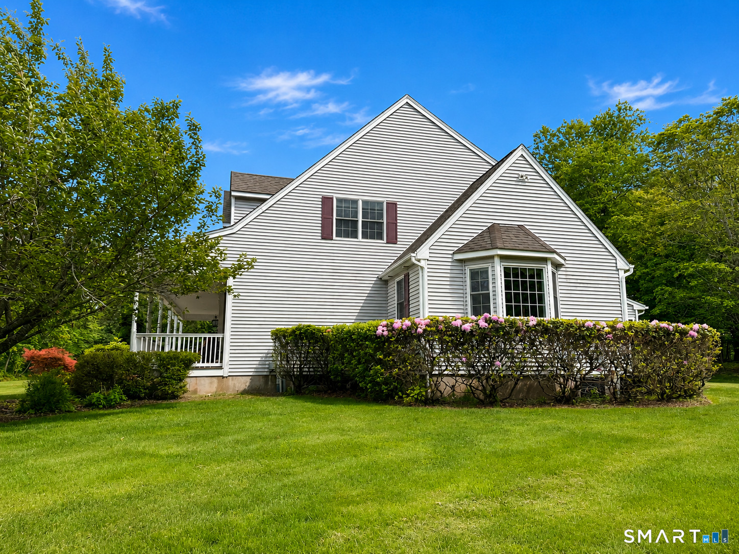 10 Isabell Drive