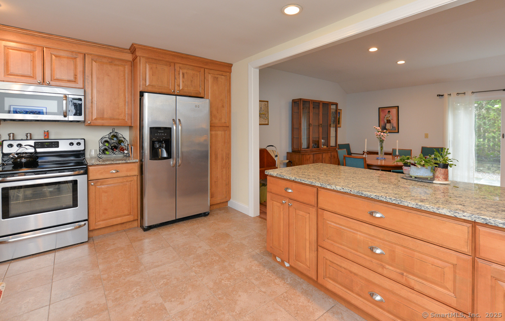 133 Heritage Village #B, Southbury, Connecticut image 6