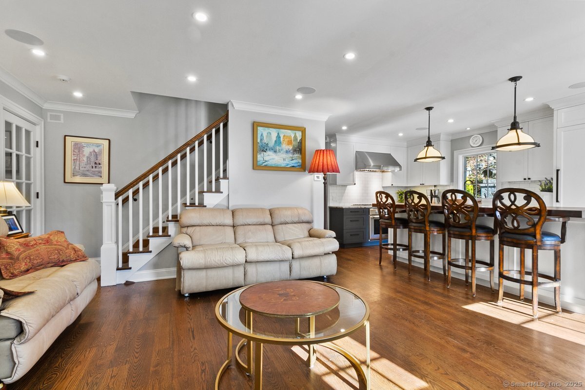 218 North Taylor Avenue