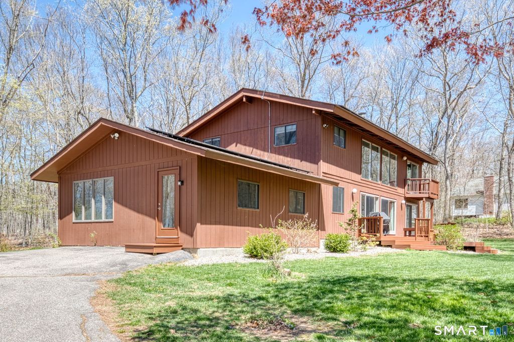 Photo of 129 Sawmill Brook Lane, Mansfield, CT 06250 (MLS # 24167968)