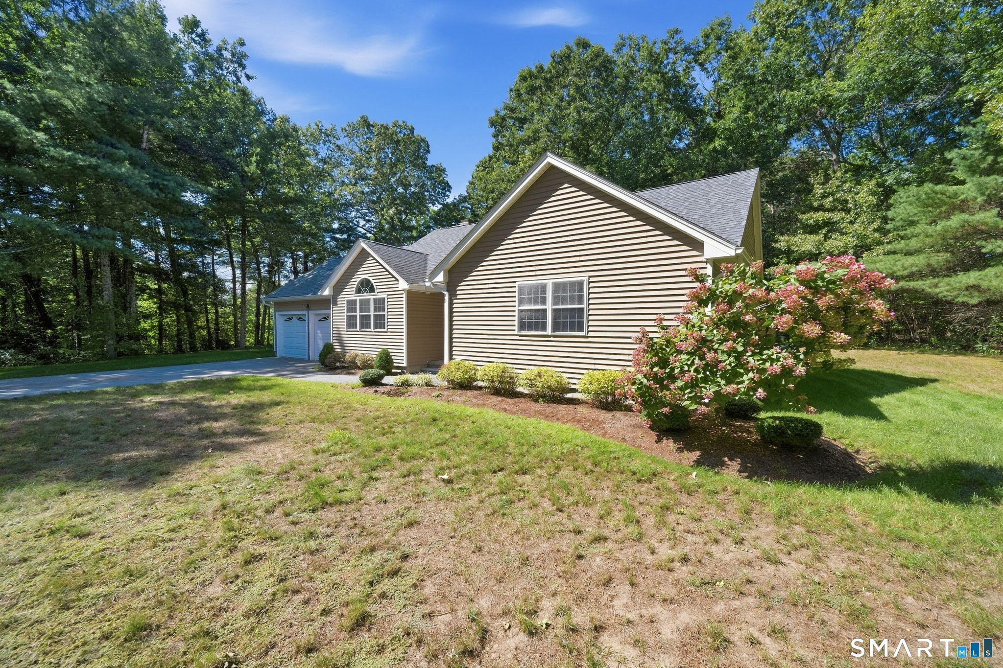 2 Acorn Drive