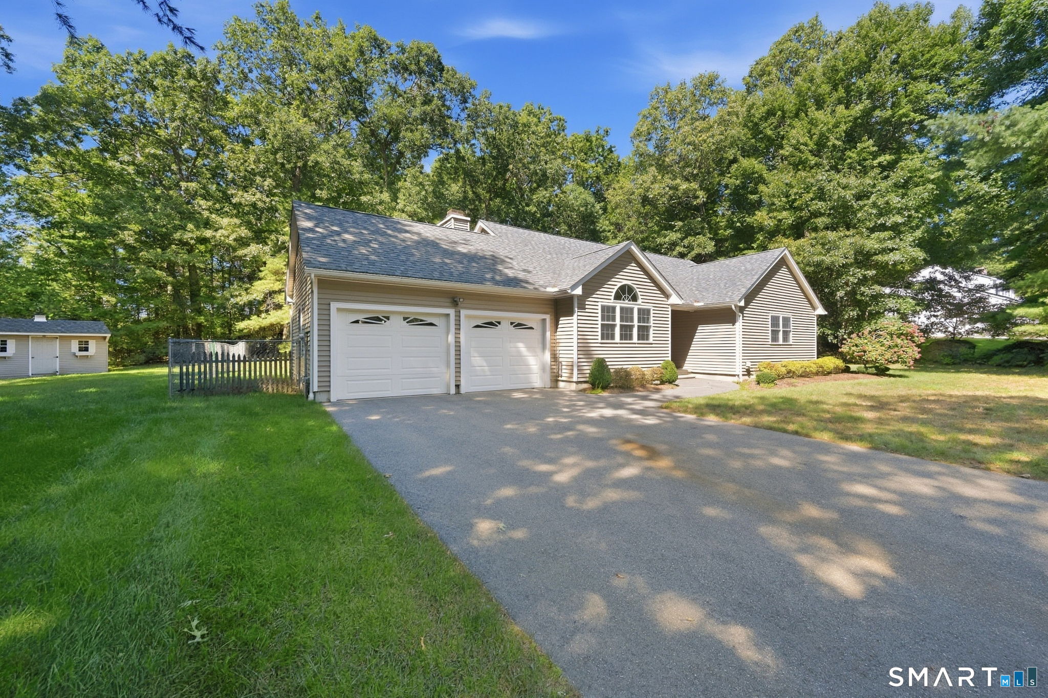2 Acorn Drive
