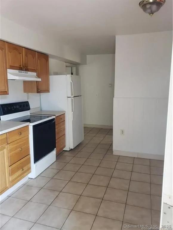 1469 Thomaston Avenue