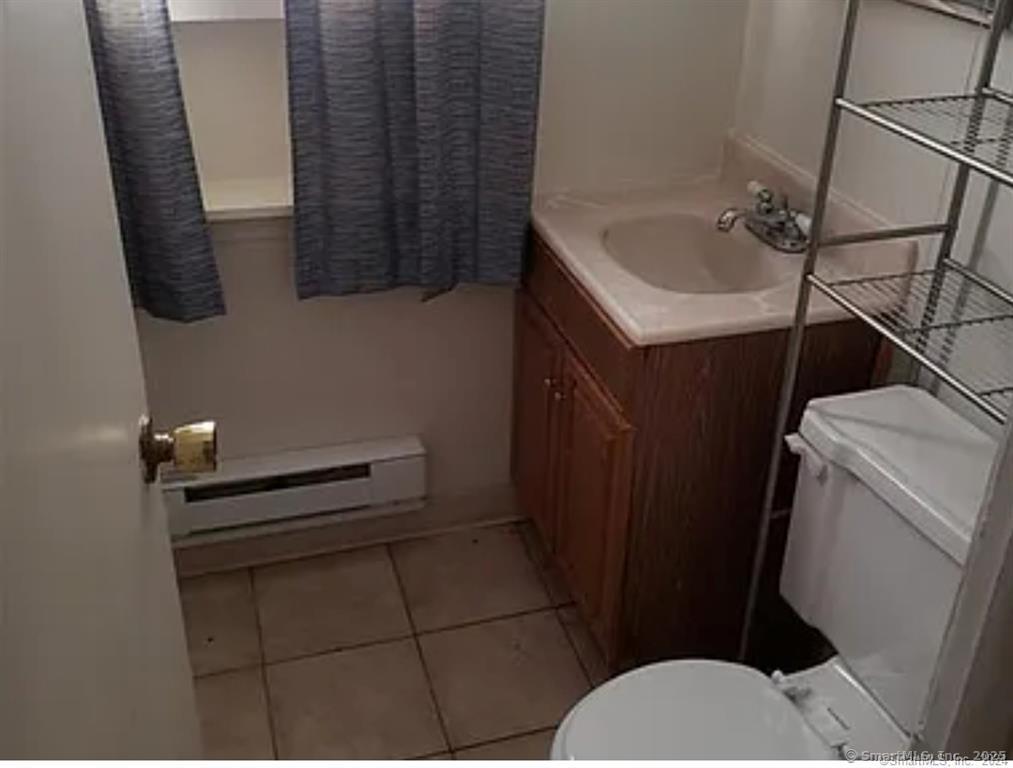 1469 Thomaston Avenue