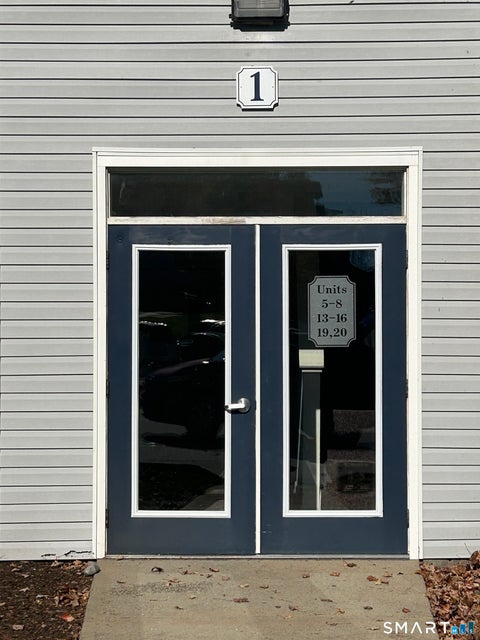 Tiny photo for 1 Forest Glen Circle #6, Middletown, CT 06457 (MLS # 24215771)
