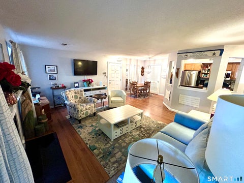 Tiny photo for 1 Forest Glen Circle #6, Middletown, CT 06457 (MLS # 24215771)