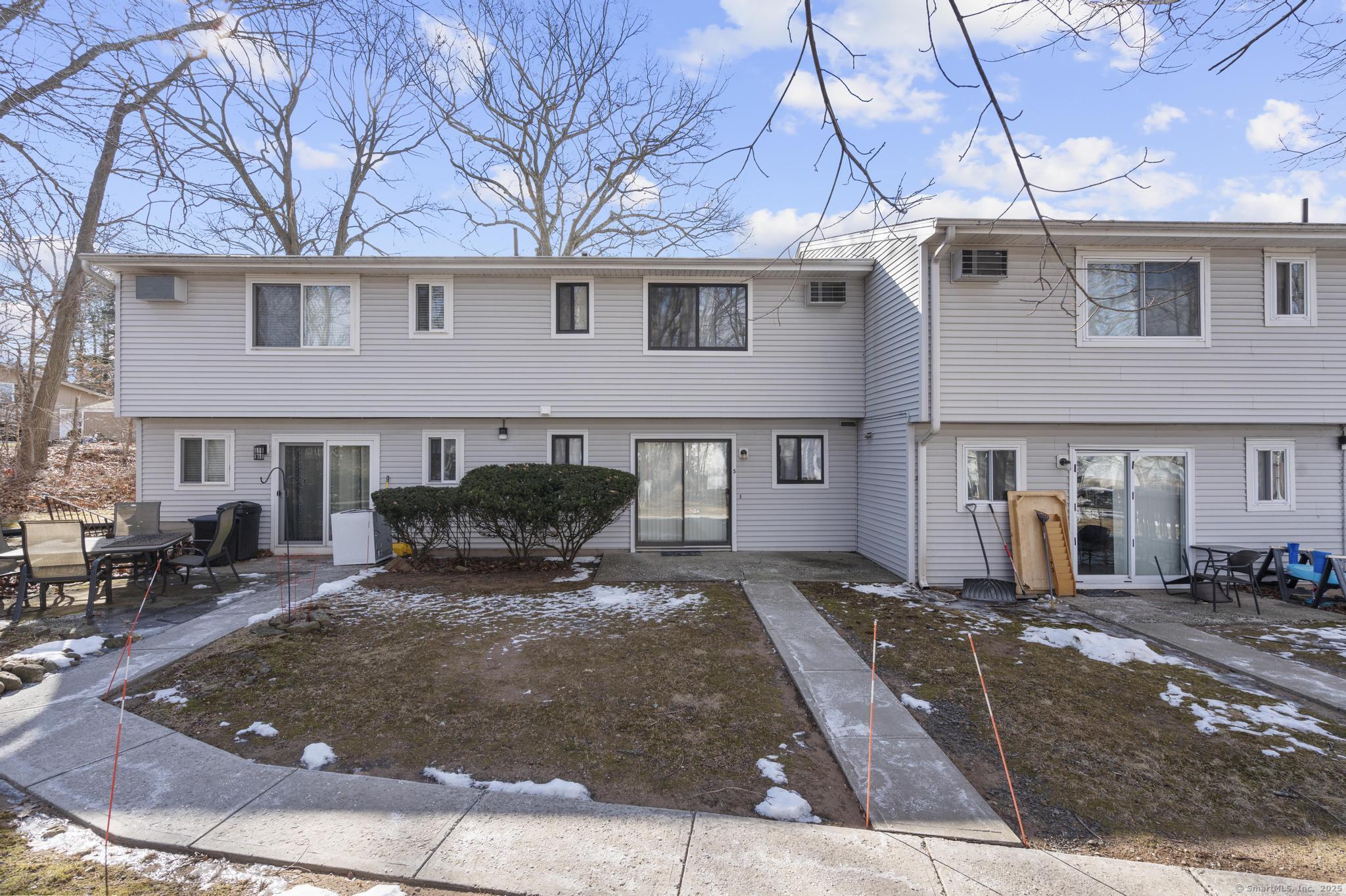 55 Bentwood Drive #APT 5, Waterbury, Connecticut image 2