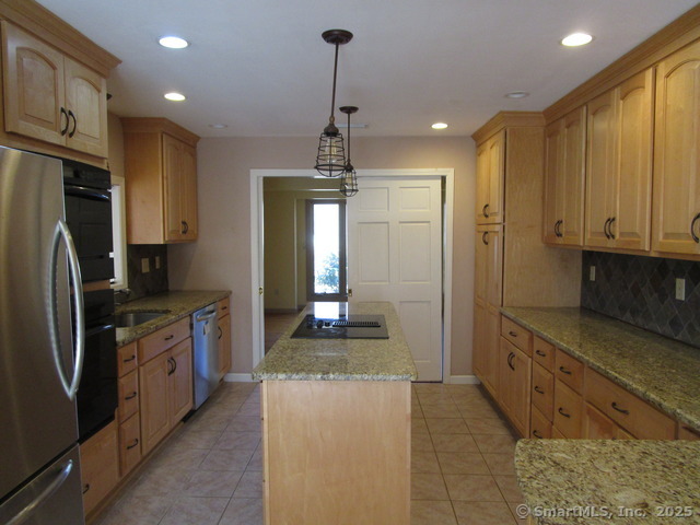 54 Visconti Drive, Naugatuck, Connecticut image 3
