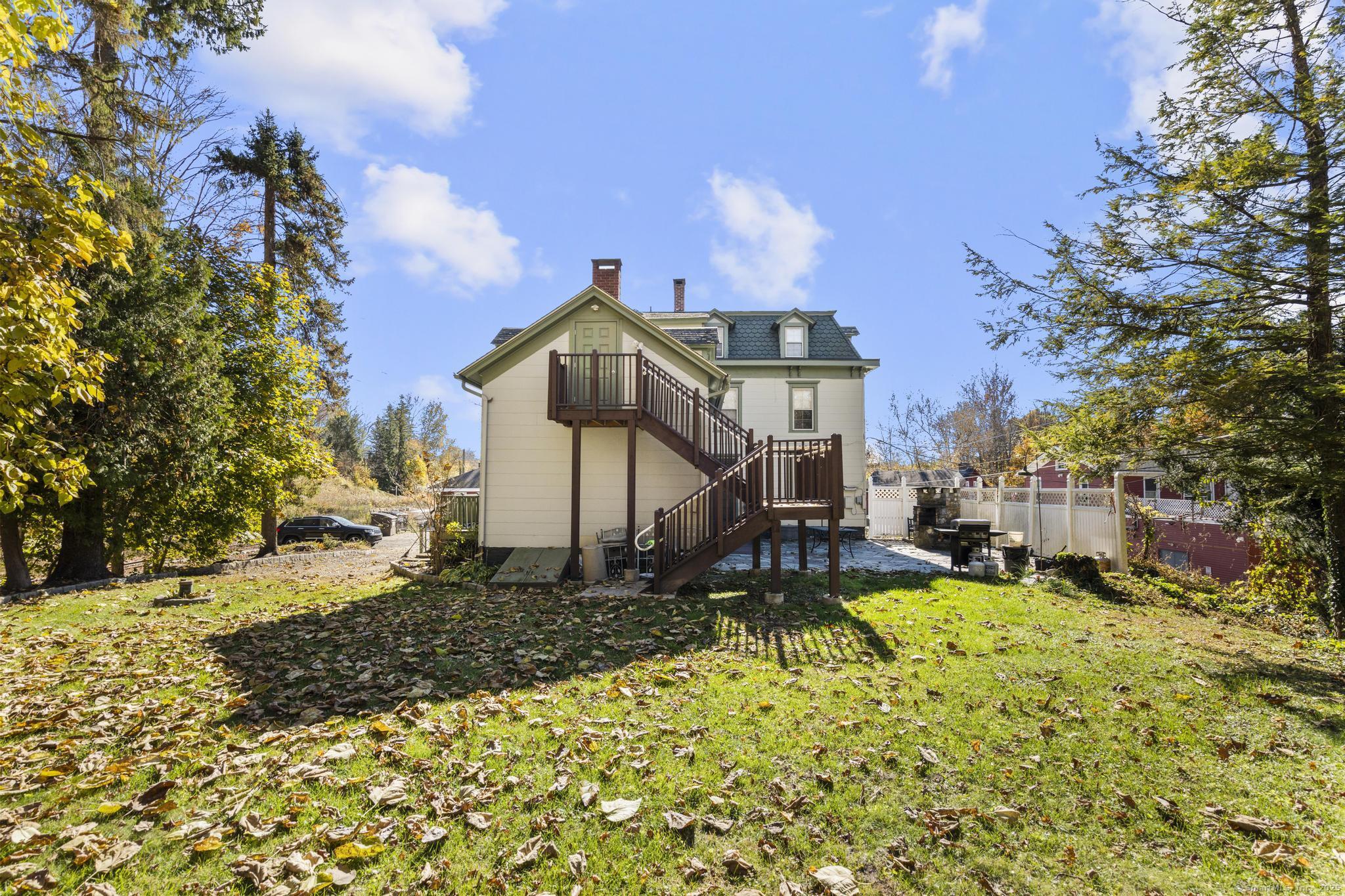 1 Tucks Road