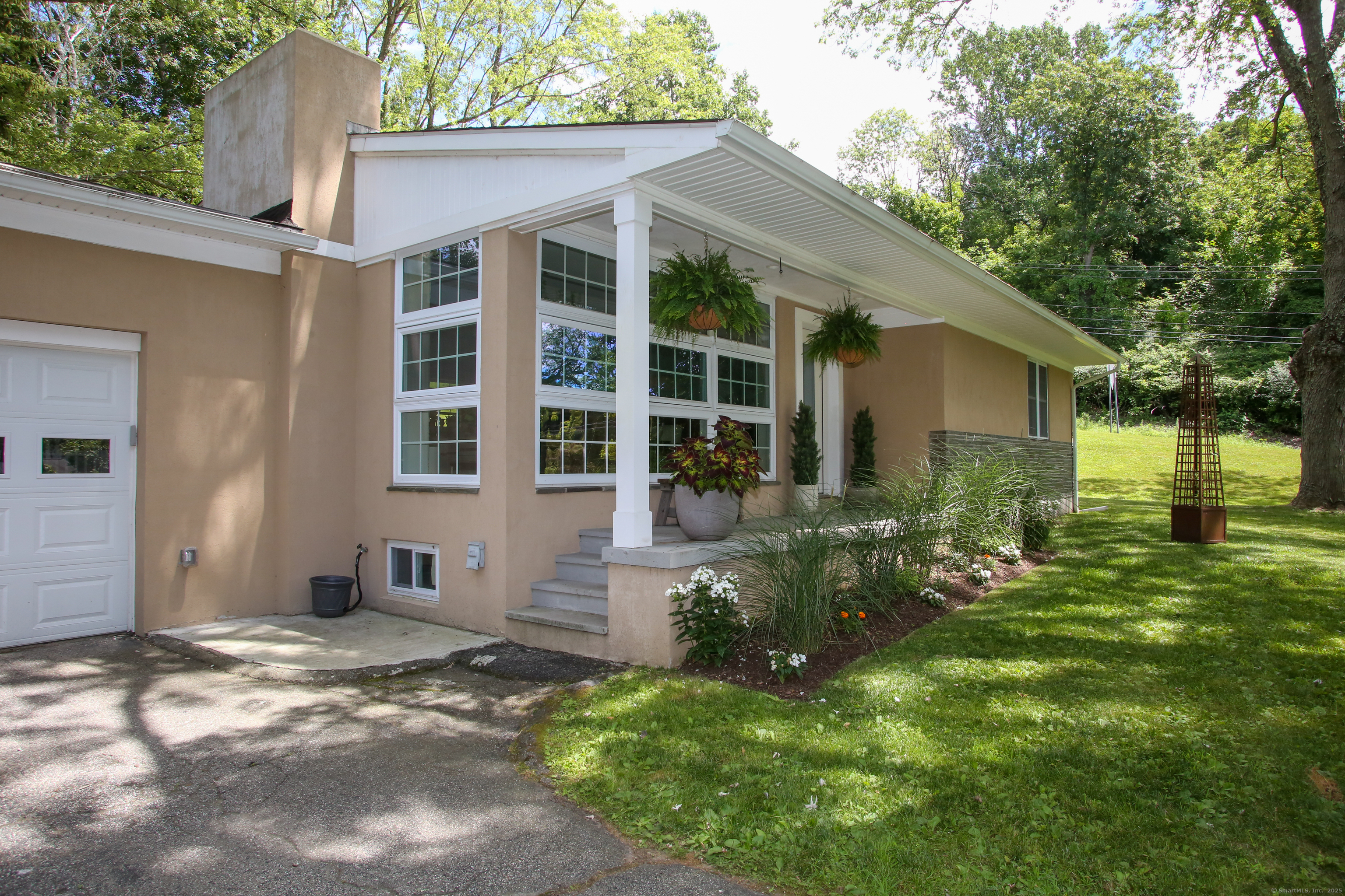 2 Chatfield Road