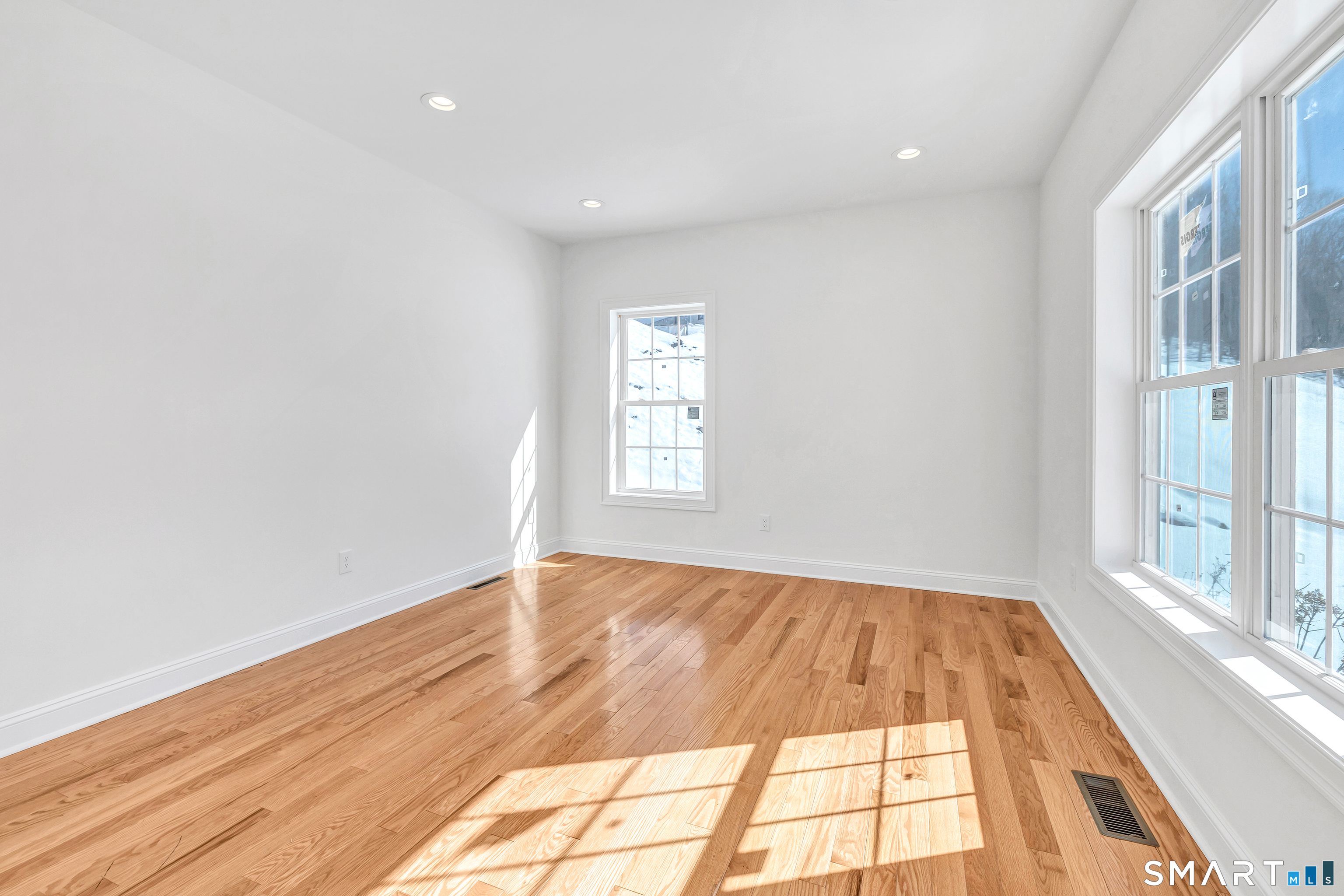 28 Hunting Ridge Road