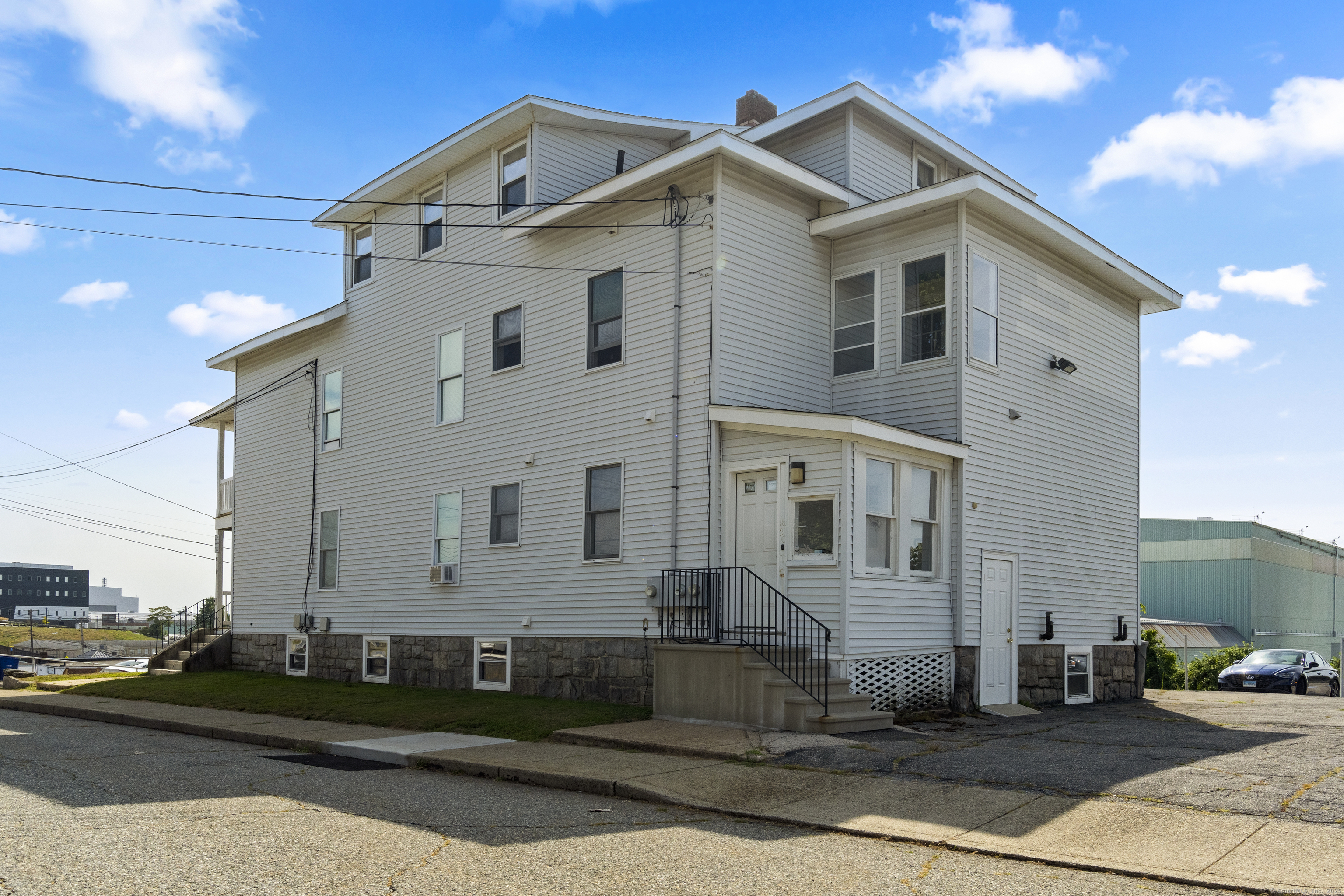 18 Hamilton Avenue